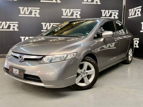 HONDA CIVIC 1.8 LXS 16V FLEX 4P AUTOMÁTICO HONDA CIVIC 1.8 LXS 16V FLEX 4P AUTOMÁTICO